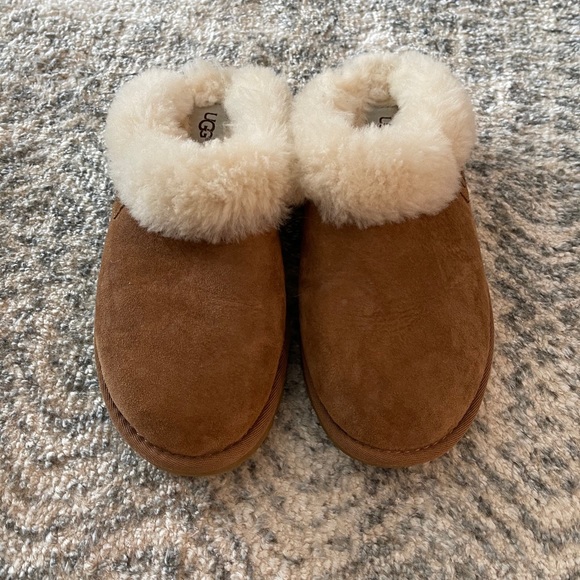 Ugg Chestnut Slippers SZ 6 - Picture 5 of 5